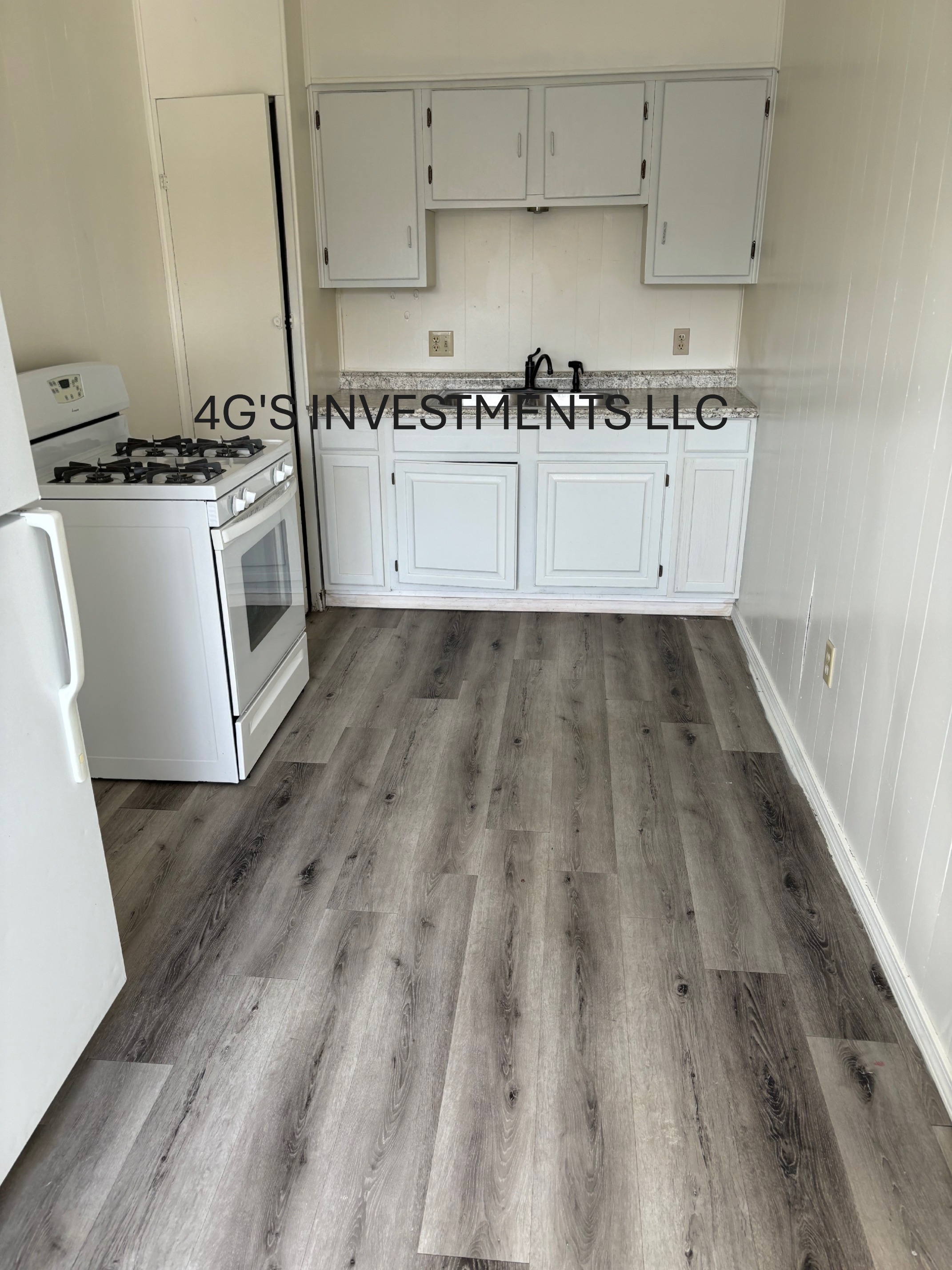 404 Broadway B